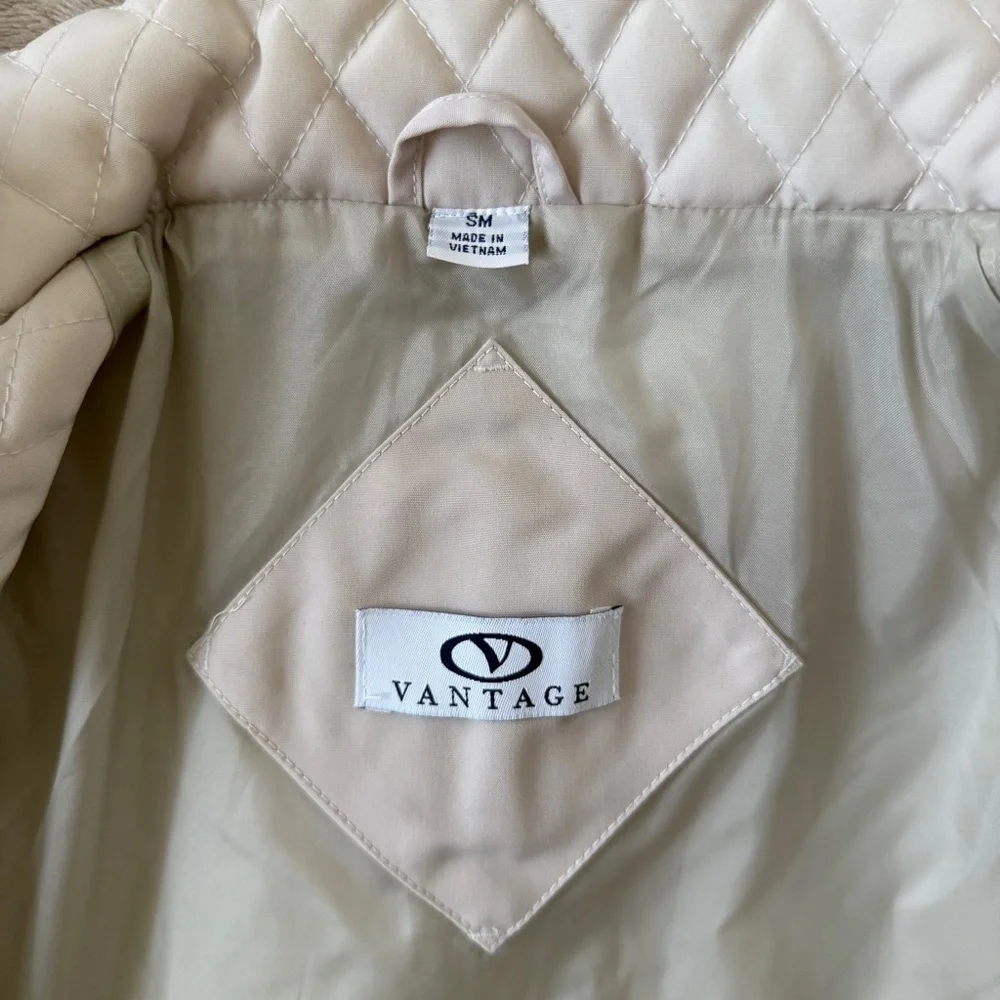 NWT Women’s Quilted Cream Jacket Size S - Picture 2 of 11